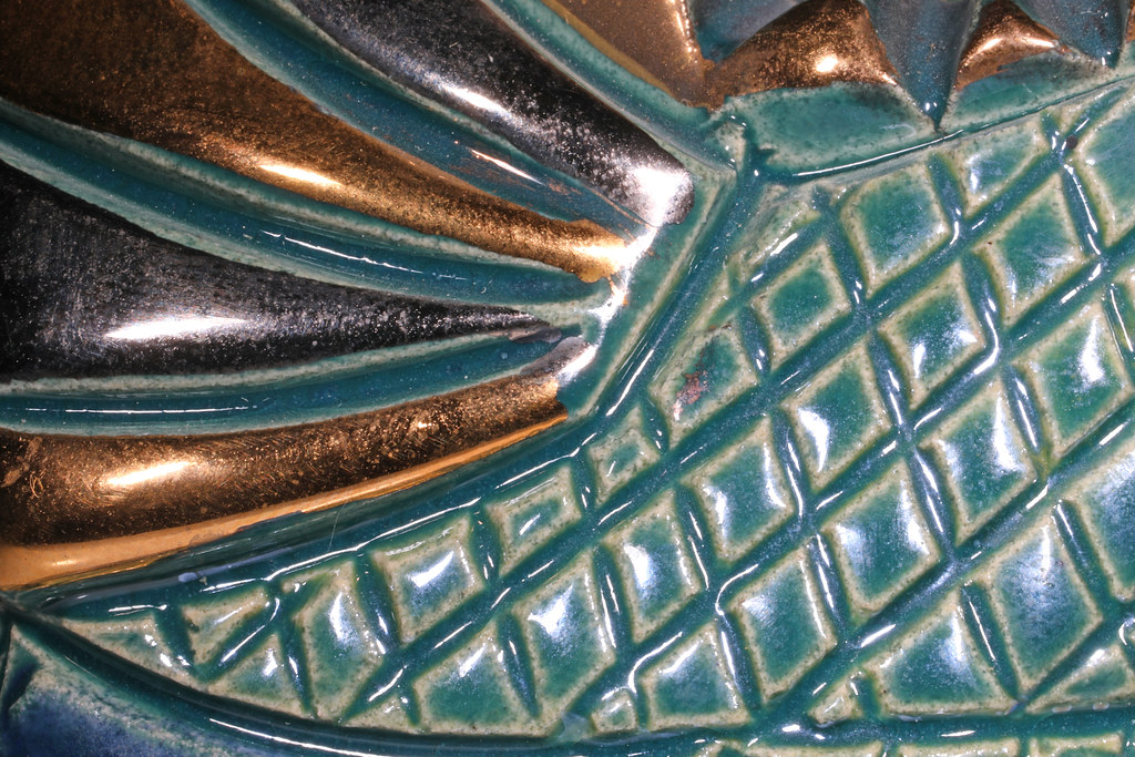 019/366 detail of ceramic dragon figurine