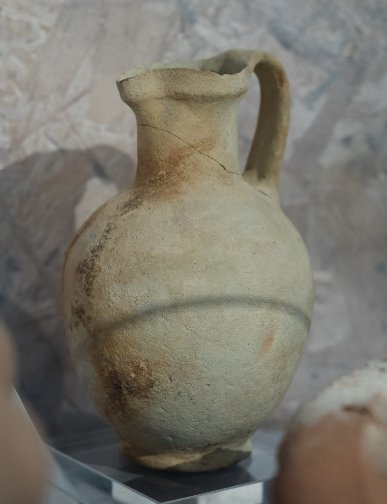 Plainware oinochoe from the Porticello wreck