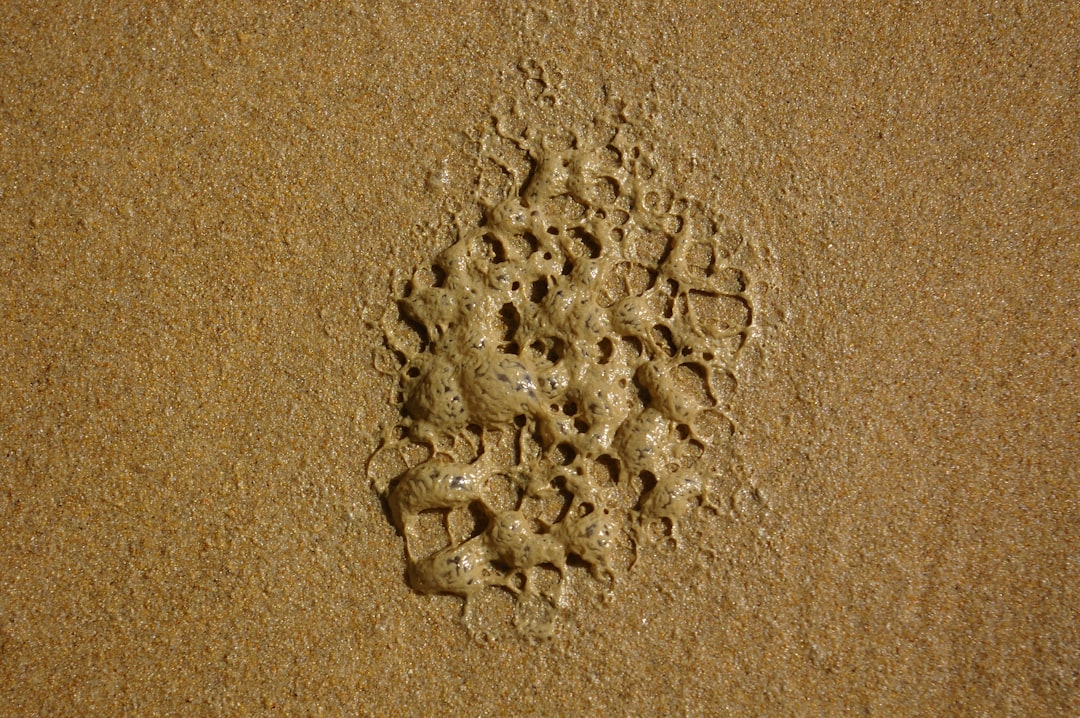 what causes clay to explode in the kiln